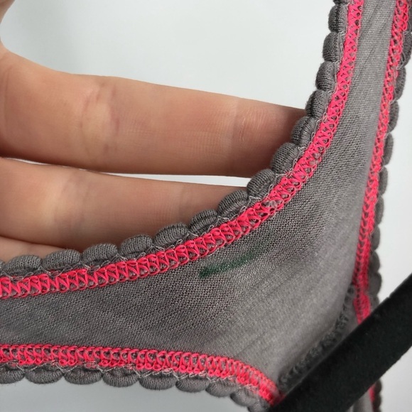 LULULEMON 105 F Singlet Tank Racerback Scallop Trim Heathered Grey Light Luon - Picture 6 of 6